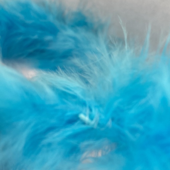 Bright Spring Blue Faux Fur Feather Craft Sewing Trim Ribbon 1.5" 5yds F… - Picture 3 of 8